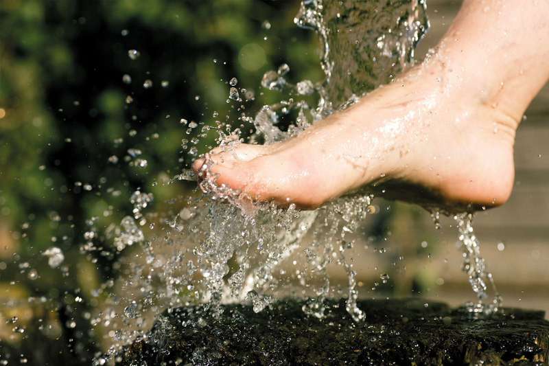 Kneippův chodník o teplotě 15 ° C v termálním světě Vitarium
