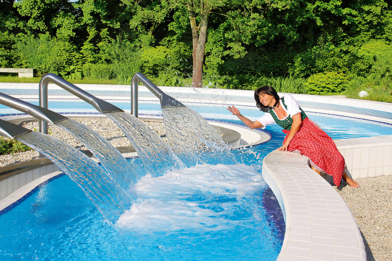 Thermenbach in der Thermenwelt des Vitariums - 33 °C